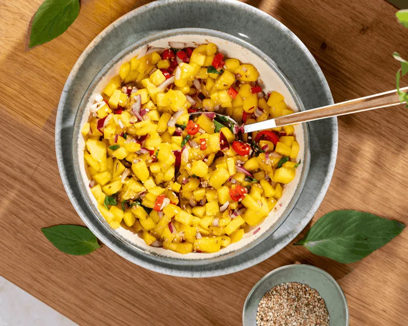 Asiatischer Mango-Chili-Salat