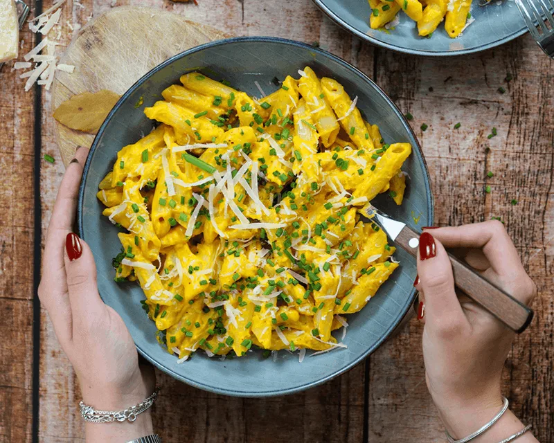 Geröstete Feta- & Kürbis-Pasta