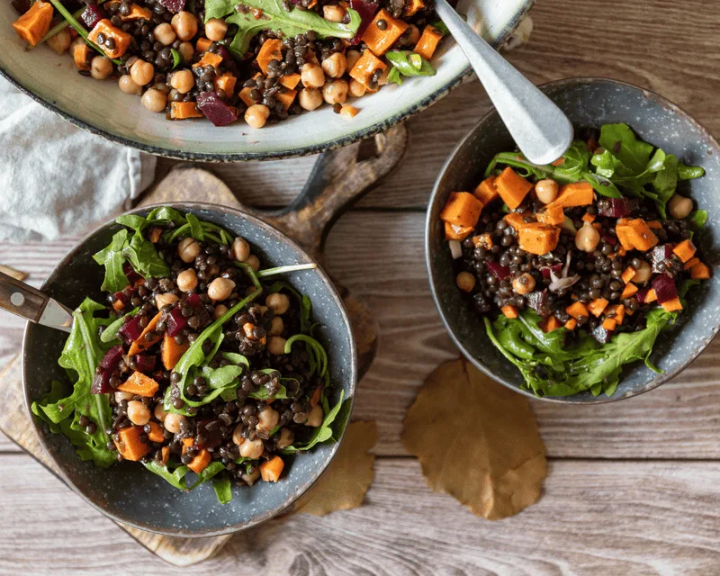 Lauwarmer Linsensalat mit Ofengemüse und Haselnussöl-Dressing
