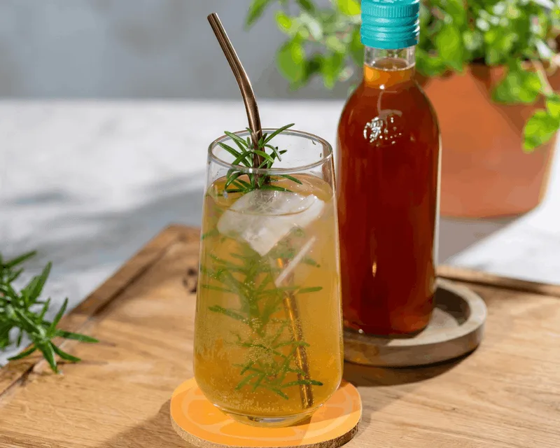 Shrub Marille Rosmarin Drink